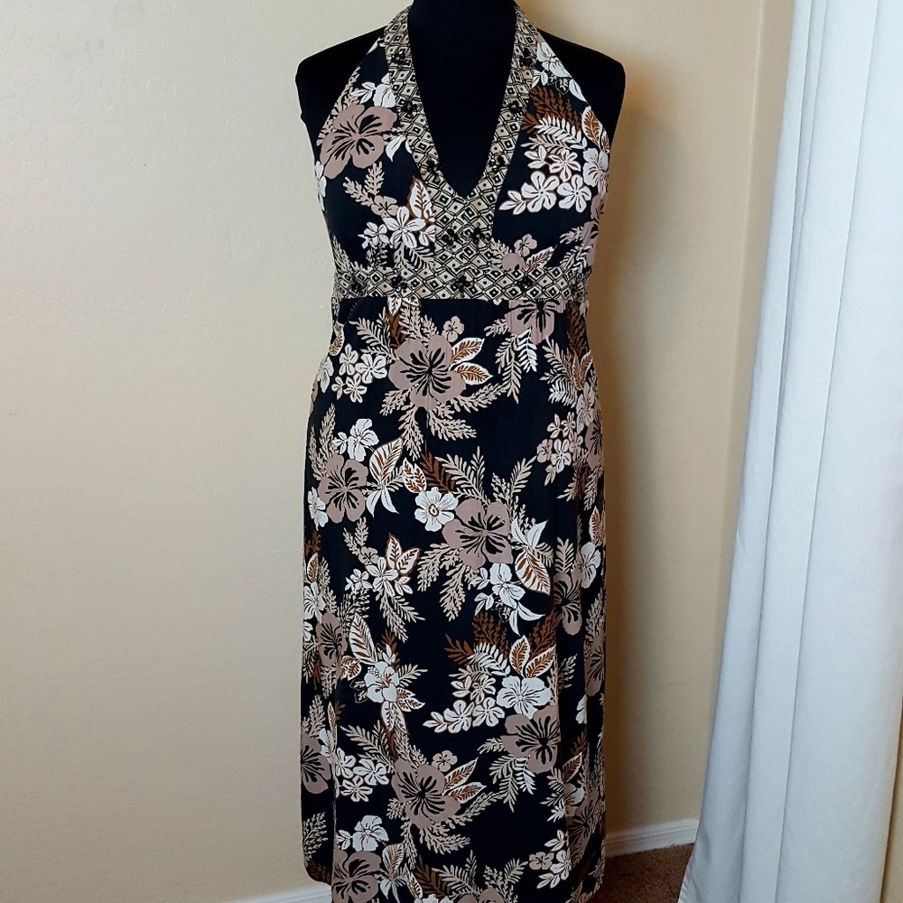 🌸 Gorgeous Maxi Halter Dress